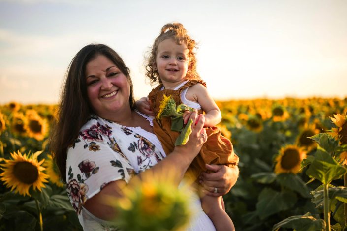 Stewart Family Sunflower Photoshoot - South Farms Mizzou
