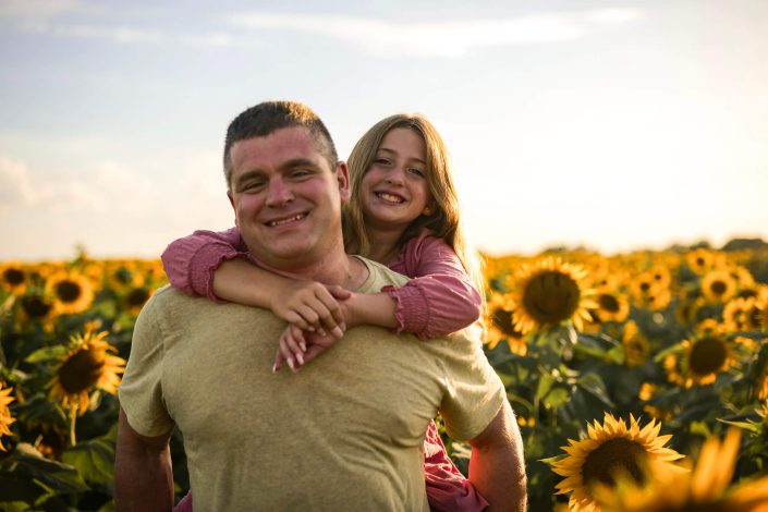 Stewart Family Sunflower Photoshoot - South Farms Mizzou